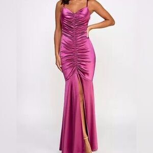 NWT BCX Dress Elegant Plum Ruched Prom Mermaid Evening Gown